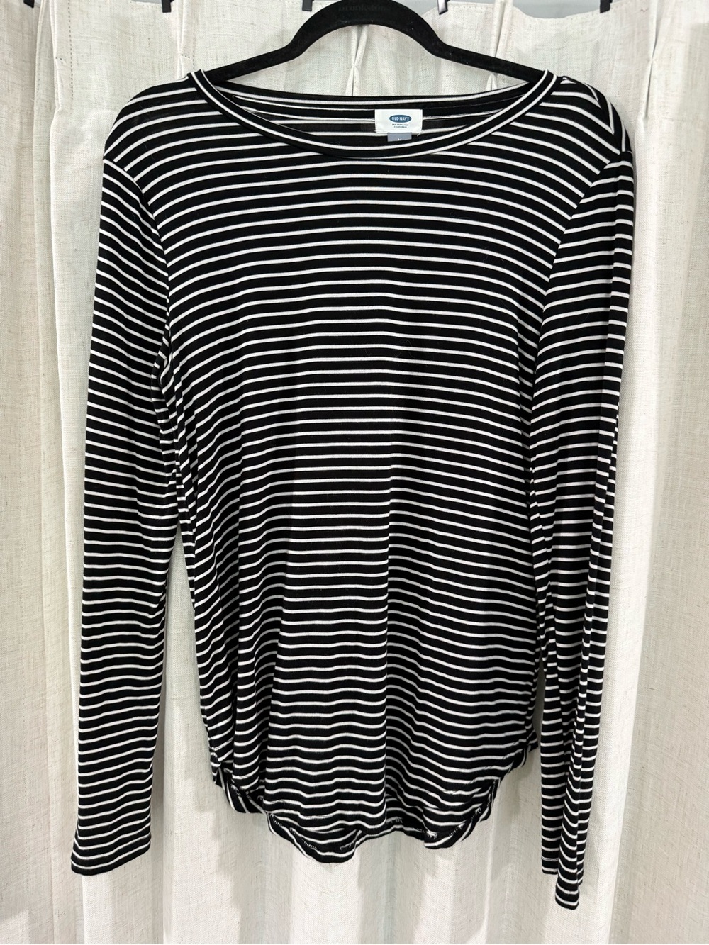Old Navy Long Sleeve Black & White Striped Women's Top